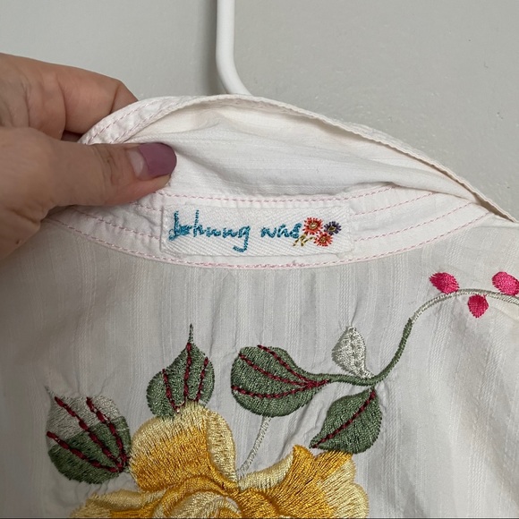 Johnny Was Button embroidered Blouse - Picture 6 of 9